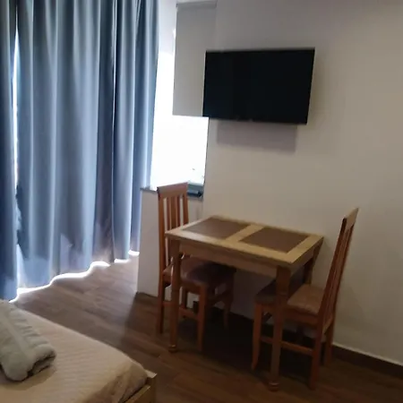 Pacani Hotel